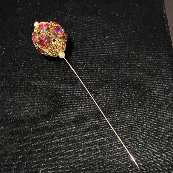 Elegant vintage 1950’s Gold with rhinestones in a Filigree hat Pin - Picture 1 of 12